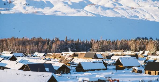 三亿体育手机版|陈冠希现身台湾演唱新歌 好友李璨琛到场助阵(图4) 三亿体育