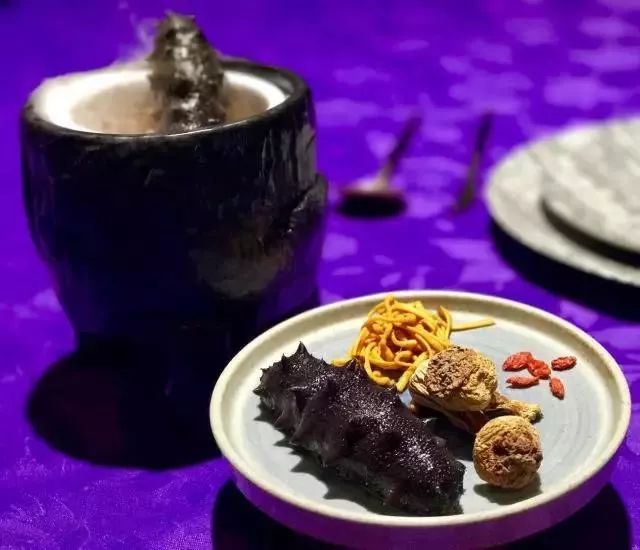 船王之子掷5亿为同性恋女儿招夫 引上千人应征“三亿体育手机版”